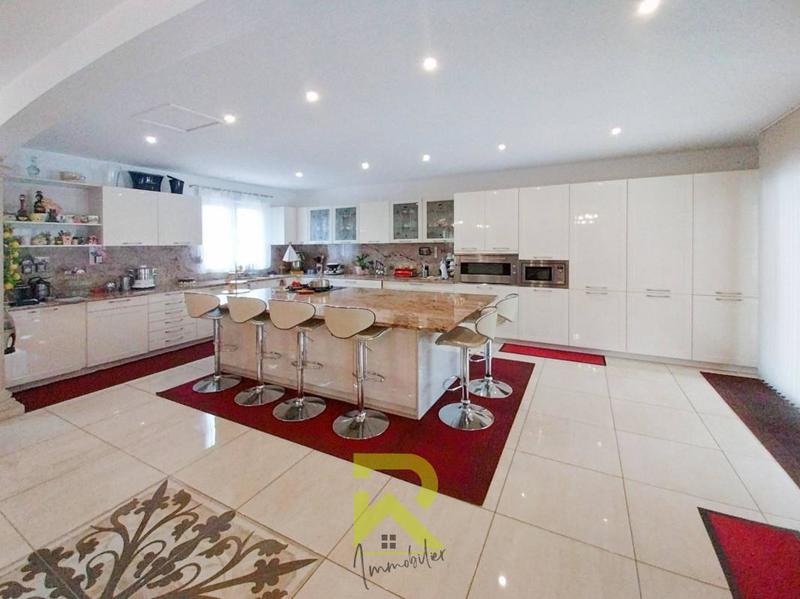 Villa - 176 m² - 5 pièces