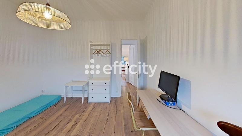 Appartement - 79 m² - 4 pièces