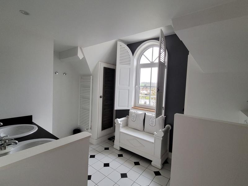 Maison - 150 m² - 8 pièces