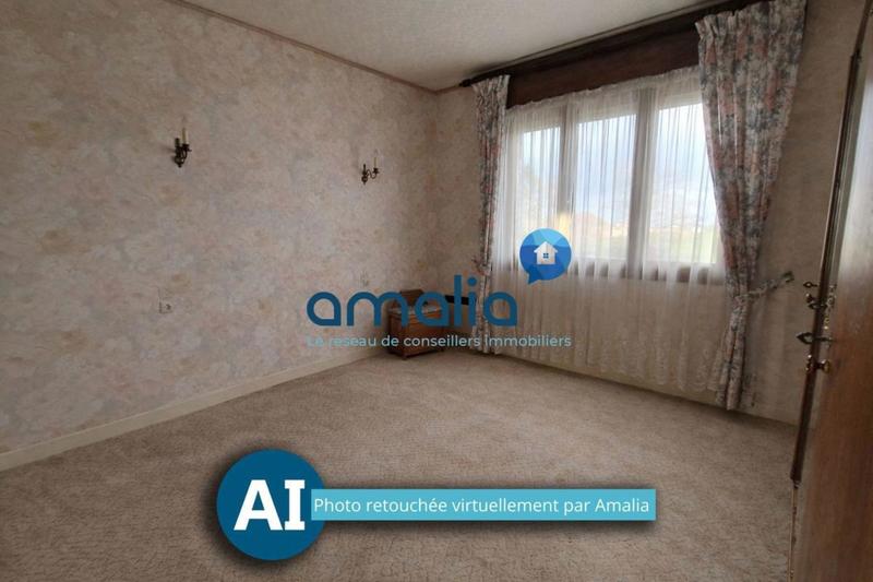 Maison - 99 m² - 7 pièces