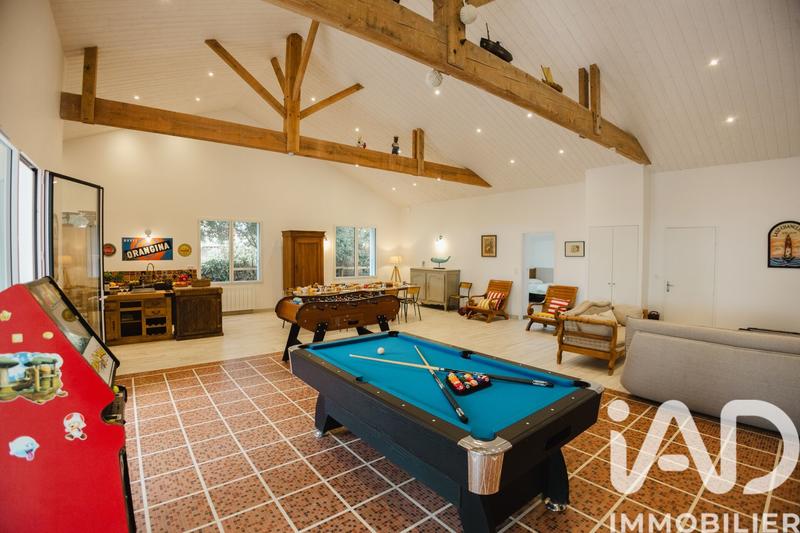 Maison - 200 m² - 7 pièces