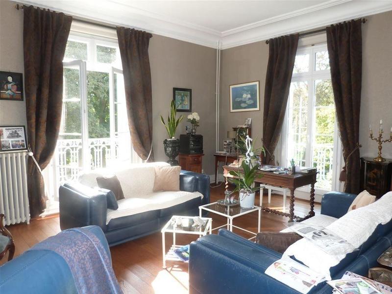 Château - 850 m² - 17 pièces