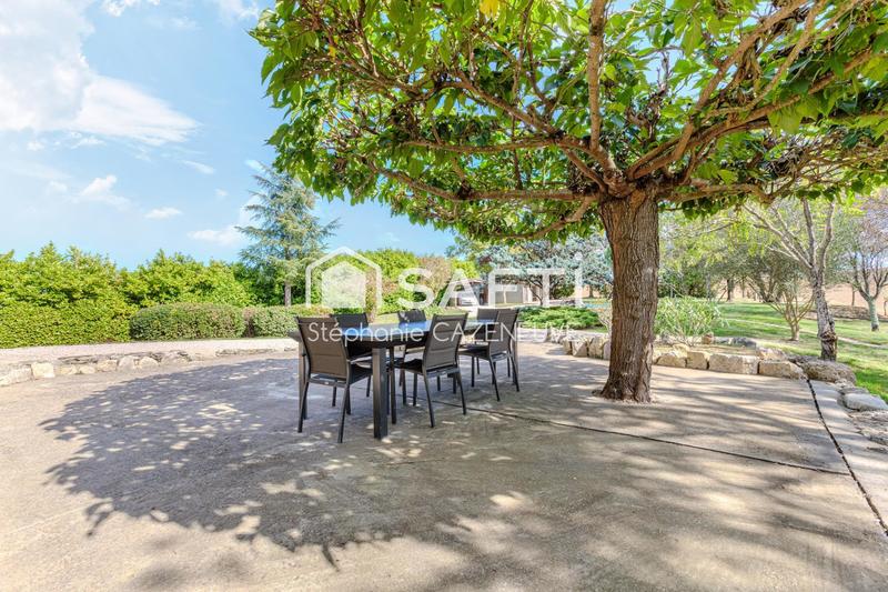 Maison - 440 m² - 11 pièces