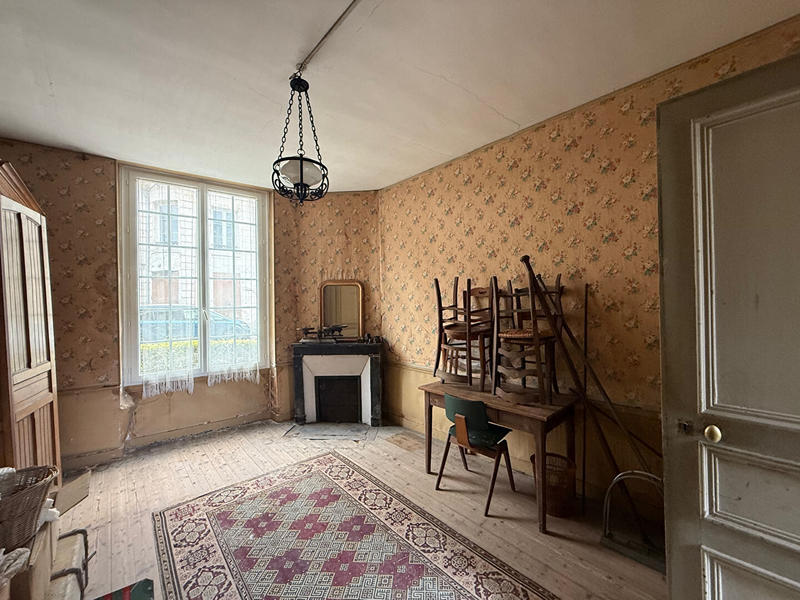 Maison - 317 m² - 13 pièces