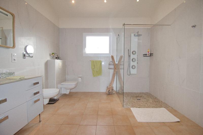 Propriété - 263 m² - 7 pièces