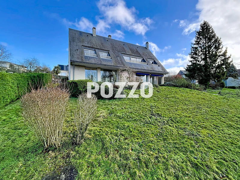 Maison - 177 m² - 9 pièces