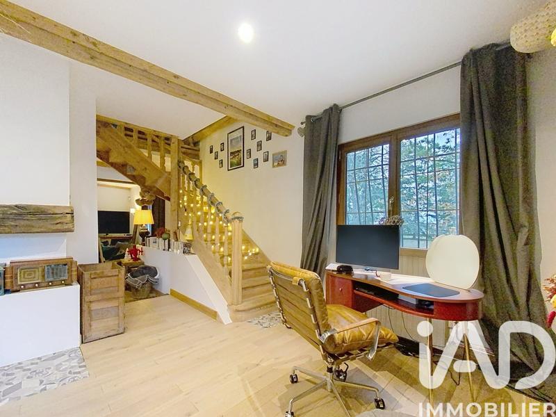 Maison - 234 m² - 7 pièces
