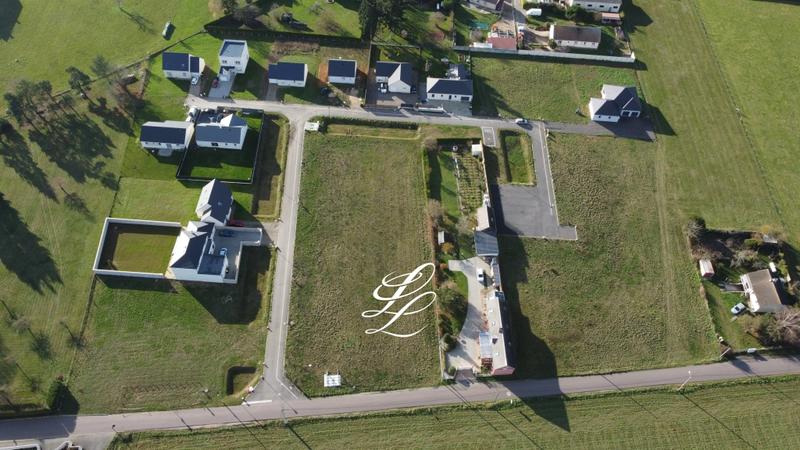 Terrain de lotissements - 844 m²