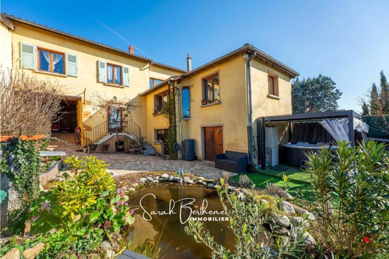 Maison - 159 m² - 6 pièces