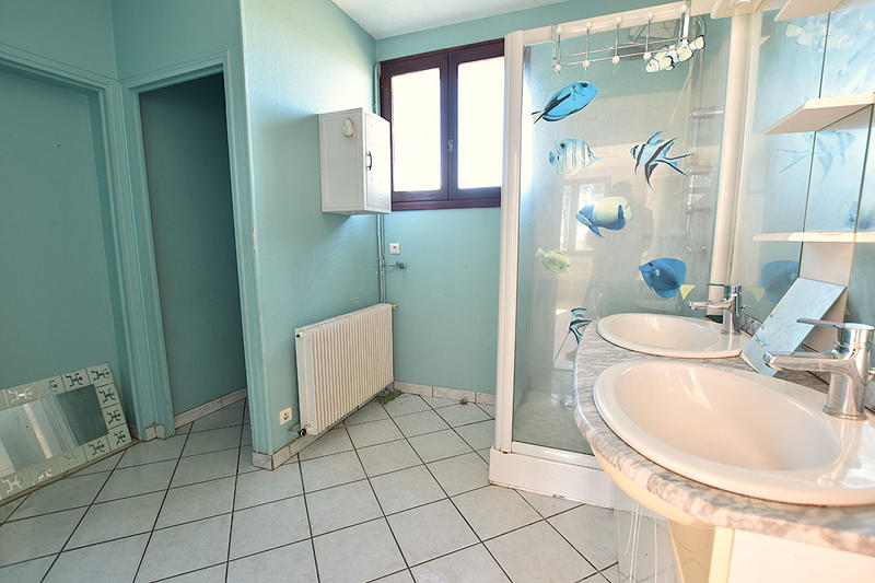 Maison - 148 m² - 8 pièces