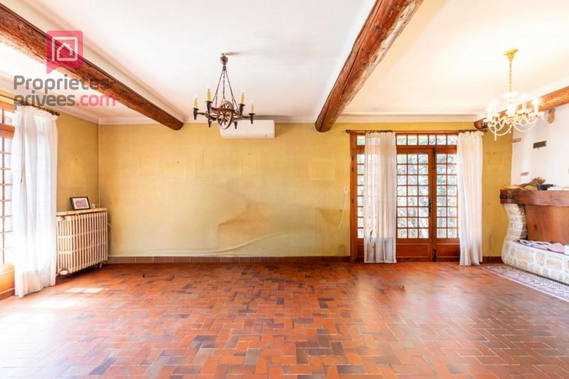 Maison - 184 m² - 7 pièces