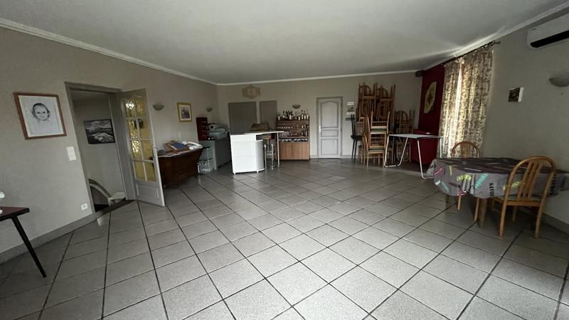 Maison - 600 m² - 19 pièces