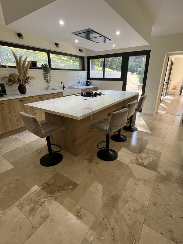 Maison - 195 m² - 7 pièces