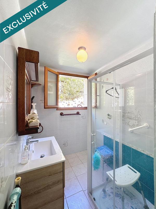 Maison - 221 m² - 8 pièces