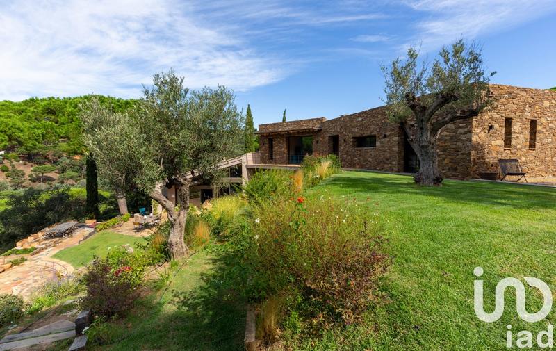 Maison de maîtres - 365 m² - 6 pièces