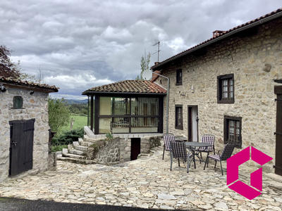 Maison - 136 m² - 6 pièces