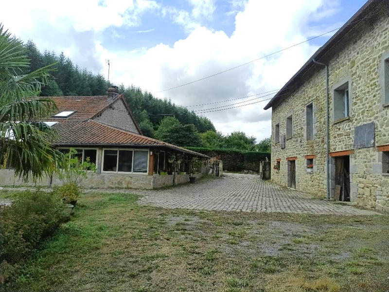 Maison - 162 m² - 8 pièces