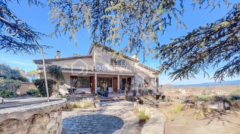 Maison d'architecte - 200 m² - 7 pièces