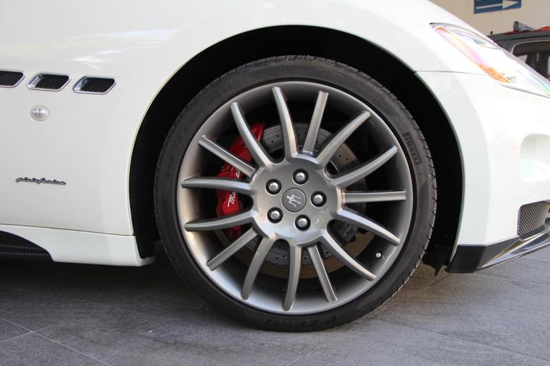 Maserati Grancabrio 4.7 V8 440 Bva