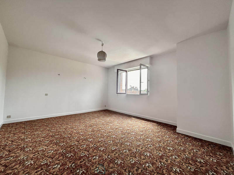 Maison - 200 m² - 7 pièces