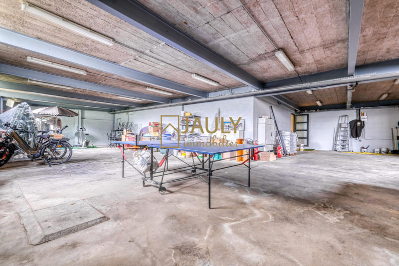 Maison contemporaine - 328 m² - 8 pièces