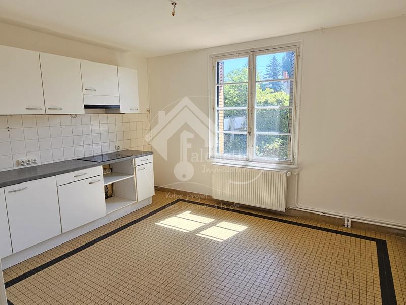 Maison - 178 m² - 8 pièces