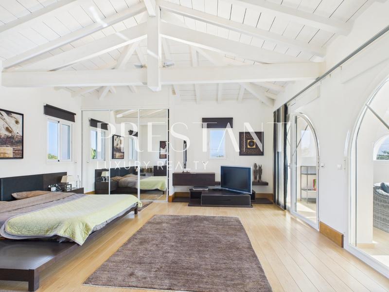 Maison - 294 m² - 9 pièces