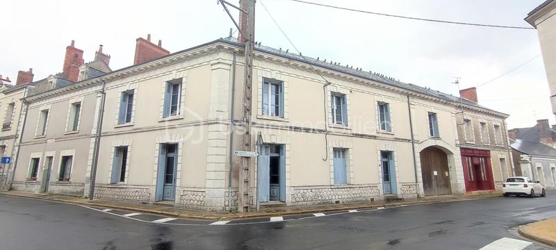 Maison - 285 m² - 11 pièces