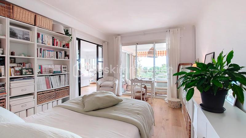 Appartement - 82 m² - 3 pièces