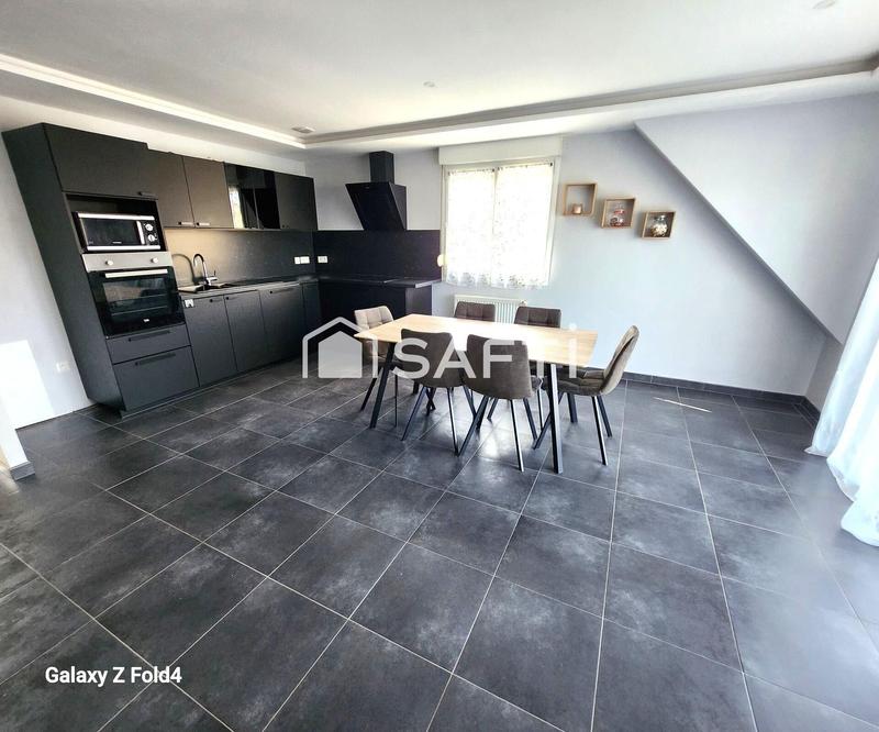 Maison - 213 m² - 9 pièces