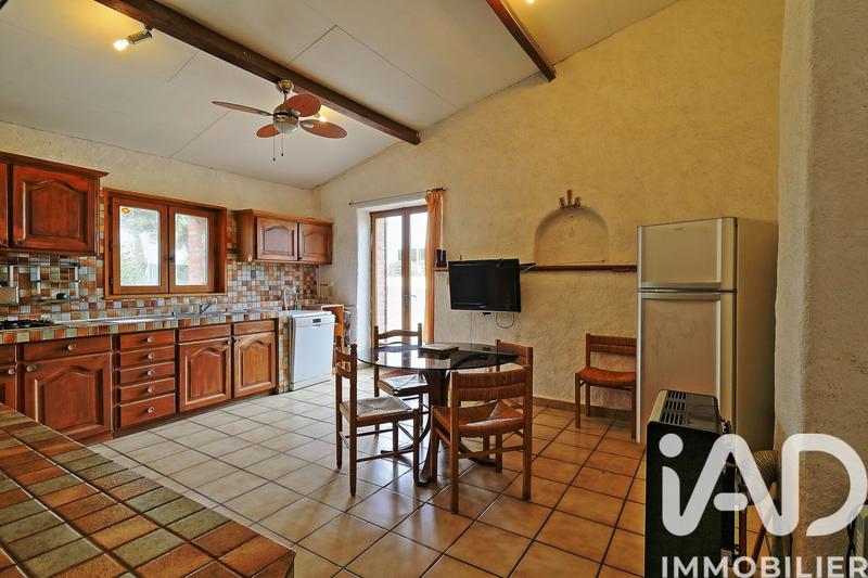 Maison - 275 m² - 10 pièces