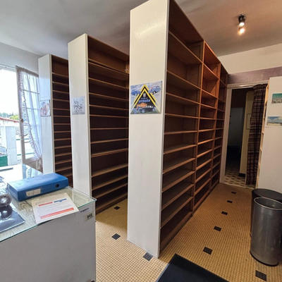 Local commercial - 140 m² - 7 pièces