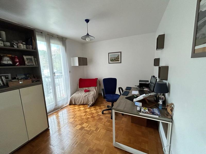Appartement - 80 m² - 3 pièces