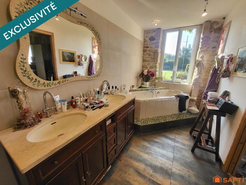 Maison - 300 m² - 5 pièces