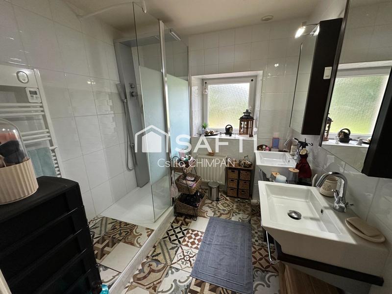 Maison - 167 m² - 8 pièces