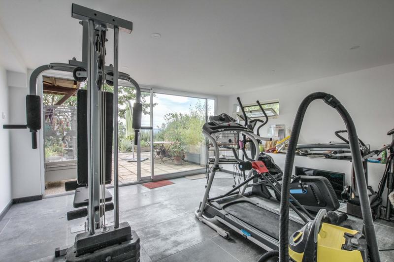 Maison - 204 m² - 5 pièces