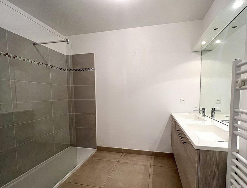 Appartement - 63 m² - 3 pièces