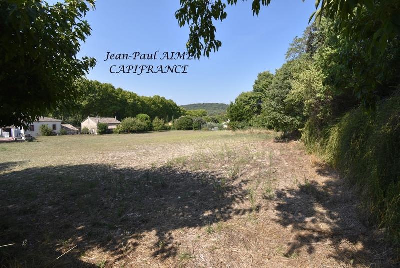 Terrain constructible - 4 800 m²
