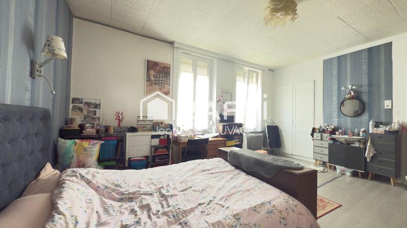 Maison - 167 m² - 6 pièces