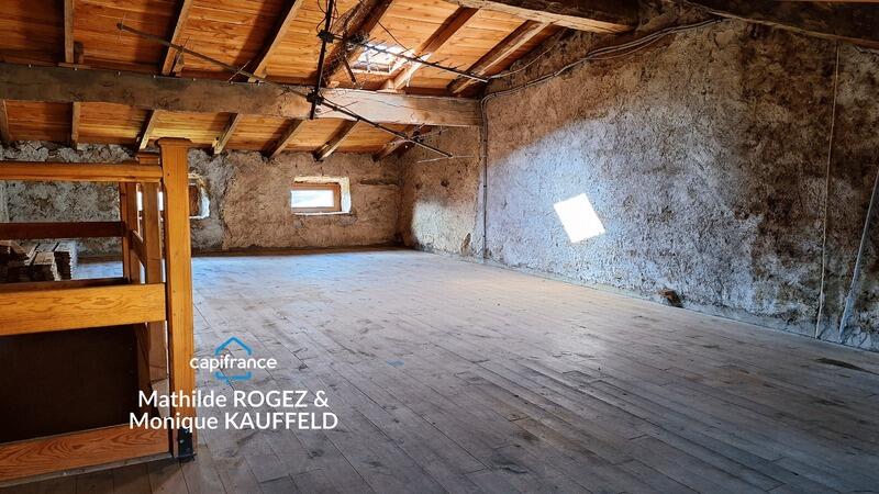 Maison - 180 m² - 8 pièces