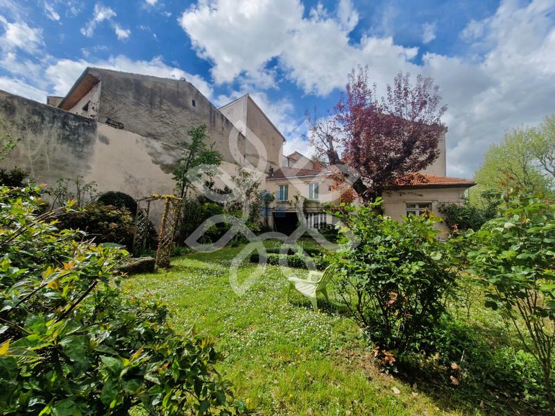 Maison - 291 m² - 8 pièces