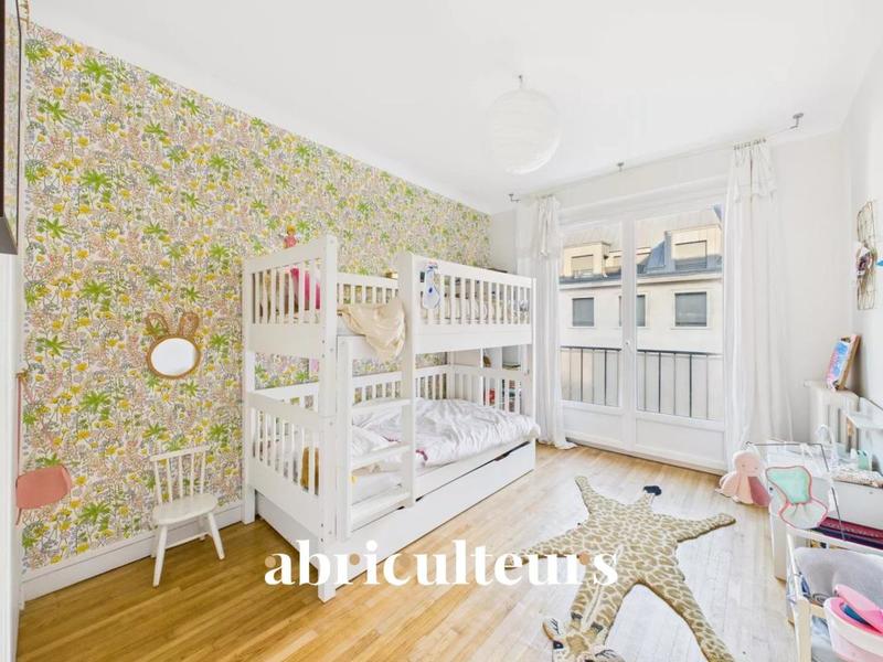 Appartement - 107 m² - 5 pièces