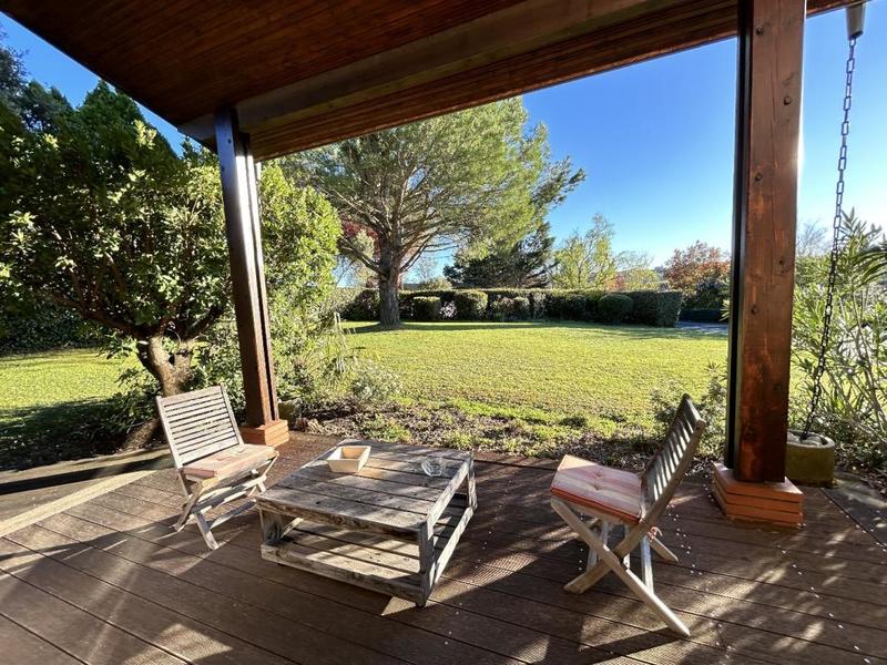 Maison - 232 m² - 7 pièces