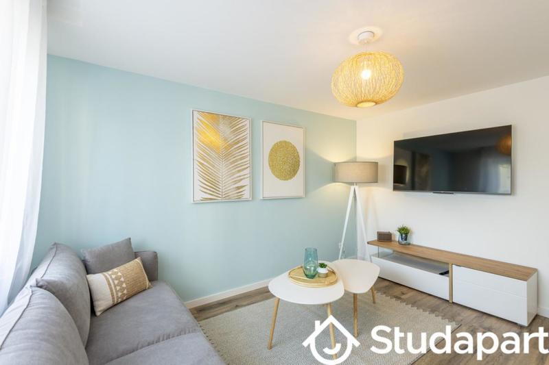 Chambre - 9 m² - 1 pièce