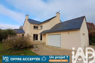 Maison - 211 m² - 6 pièces