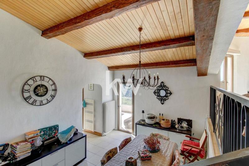 Villa - 206 m² - 6 pièces