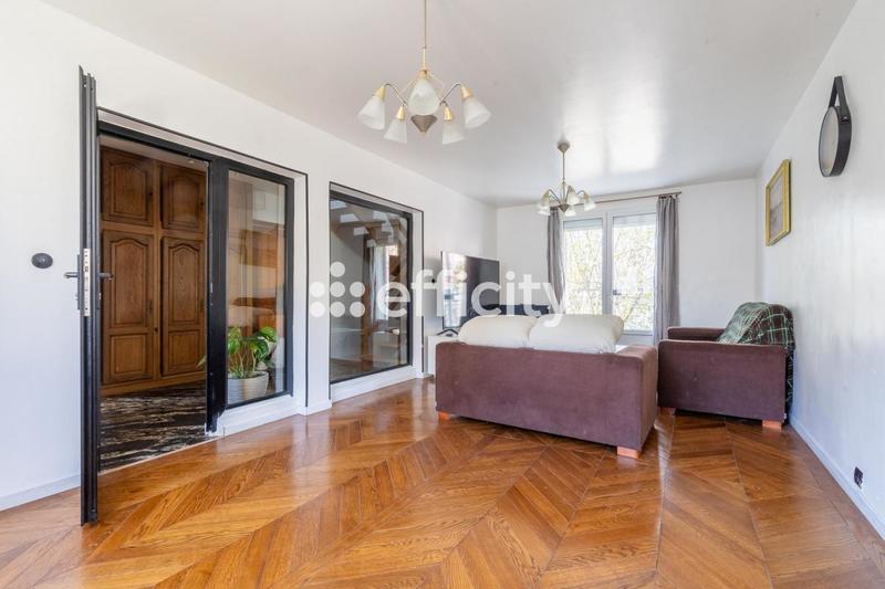 Maison - 104 m² - 5 pièces