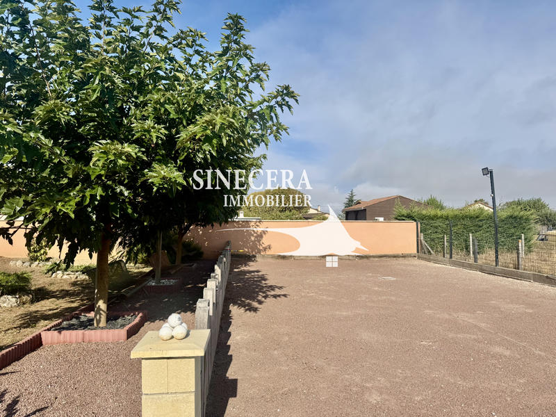 Maison - 224 m² - 9 pièces