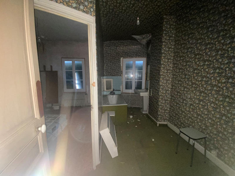 Maison - 240 m² - 6 pièces