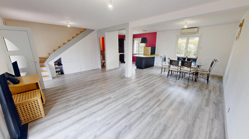 Maison - 90 m² - 4 pièces